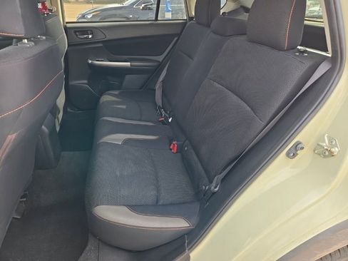 Used 2017 Subaru Crosstrek 2.0i Premium image 11