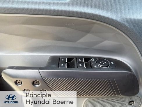 Used 2024 Ford Maverick Lariat w/ Black Appearance Package FWD image 18