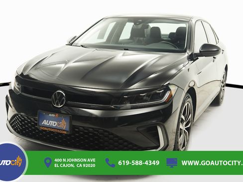 Used 2025 Volkswagen Jetta SE FWD image 1