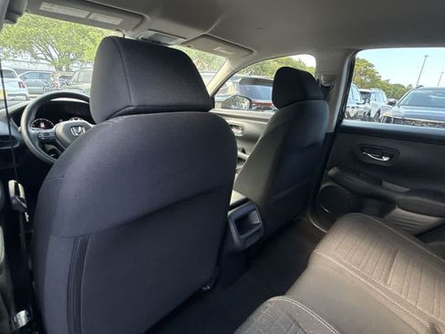 Used 2023 Honda HR-V LX image 16