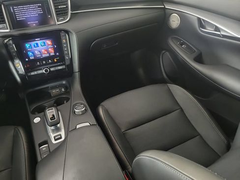 Certified 2025 INFINITI QX50 Luxe AWD/4WD image 12