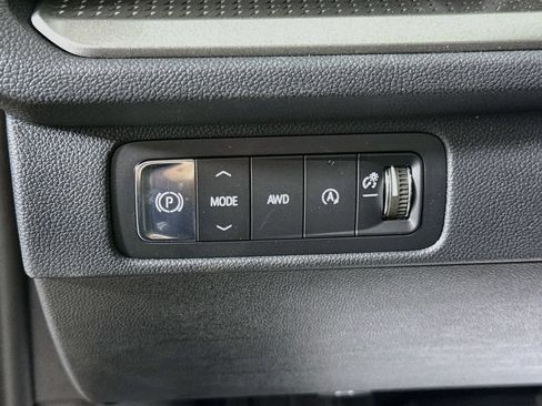 New 2026 Chevrolet Traverse LT w/ Driver Confidence Package AWD/4WD image 10