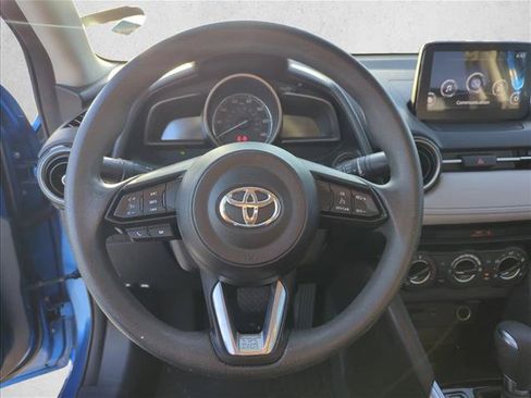 Certified 2019 Toyota Yaris LE FWD image 11
