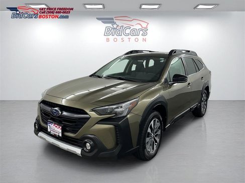 Used 2023 Subaru Outback Limited image 1