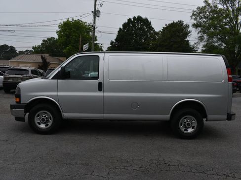 Used 2023 GMC Savana 2500 w/ Driver Convenience Package RWD image 3
