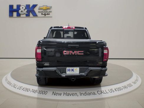 Used 2025 GMC Canyon AT4 w/ LPO, Off Road Lift Package AWD/4WD image 5