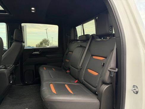 Used 2024 GMC Sierra 2500 AT4 w/ AT4 Premium Plus Package AWD/4WD image 25