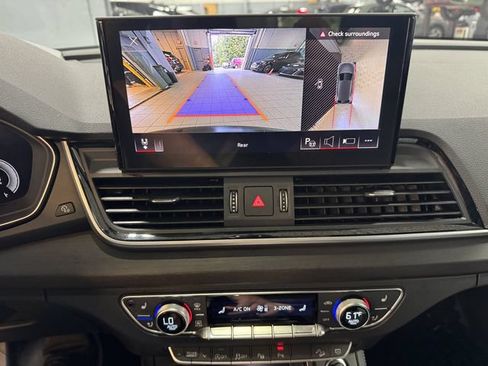 Certified 2023 Audi Q5 2.0T Prestige w/ Prestige Package AWD/4WD image 18