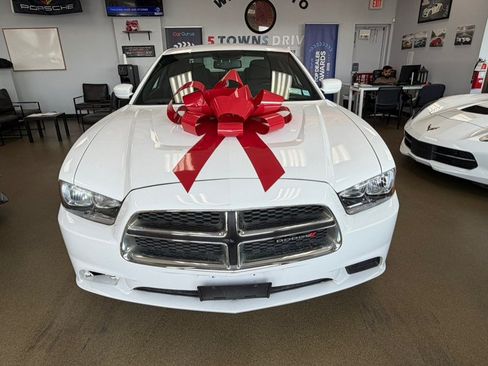 Used 2014 Dodge Charger SE w/ Sport Appearance Group RWD image 3