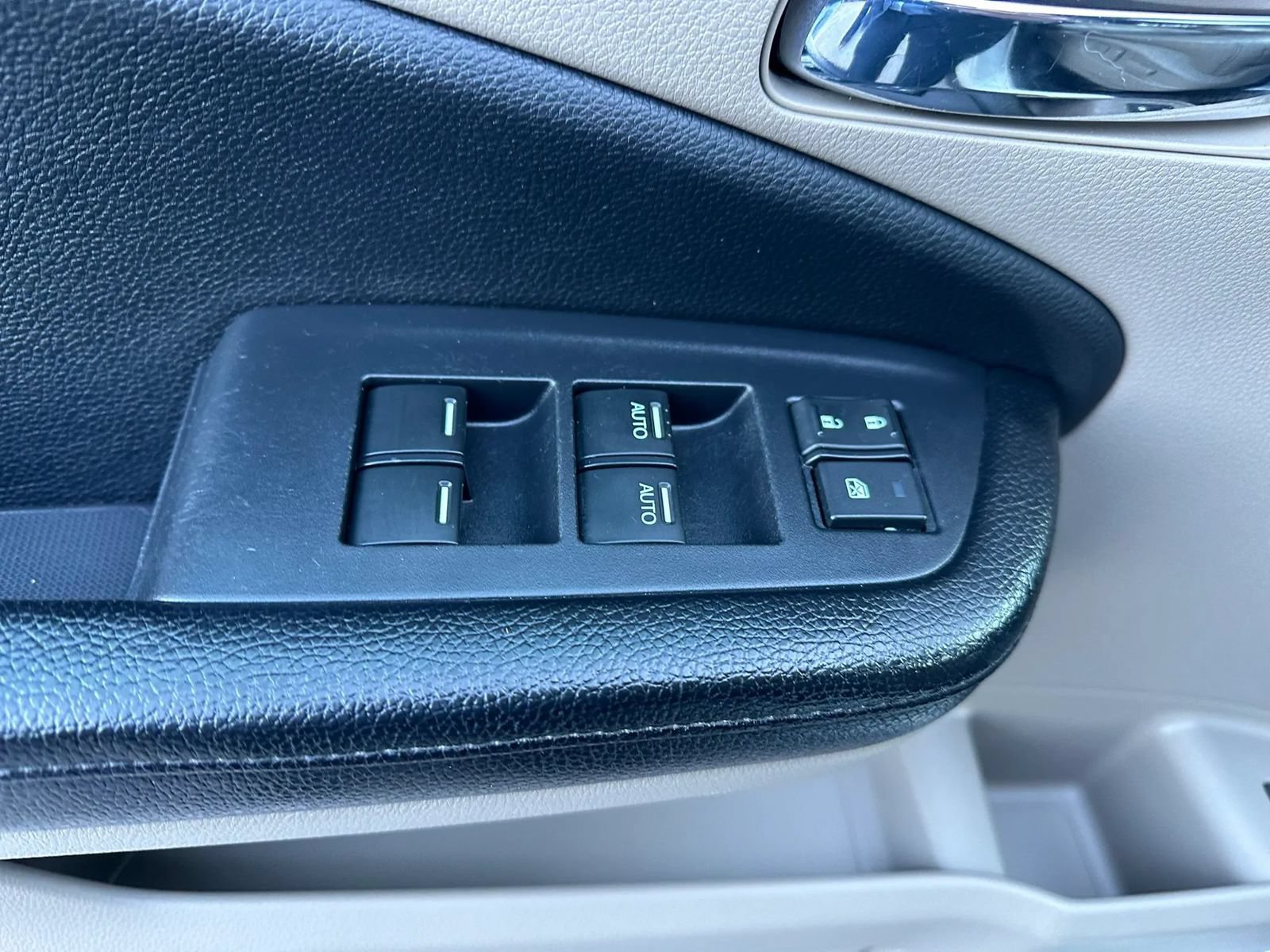 Used 2016 Honda Pilot EX-L image 14