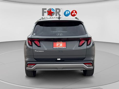 Used 2025 Hyundai Tucson SEL FWD image 4