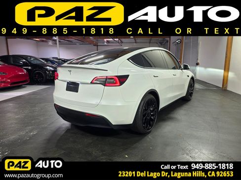 Used 2023 Tesla Model Y Performance image 5