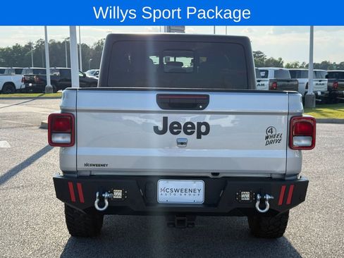 Used 2022 Jeep Gladiator Sport AWD/4WD image 6
