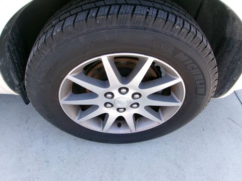 Used 2013 Buick Enclave Leather image 9