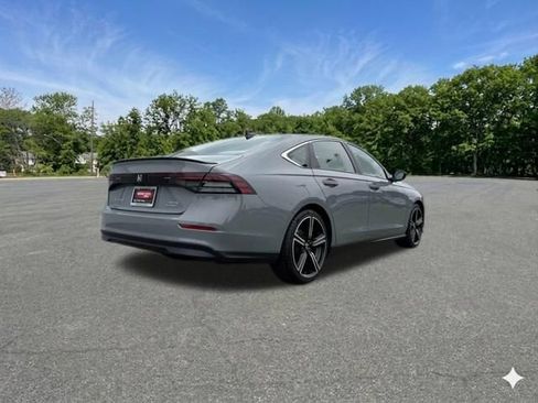 Used 2023 Honda Accord Sport image 9