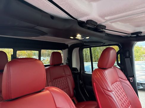 Used 2023 Jeep Gladiator Rubicon w/ LED Lighting Group image 42