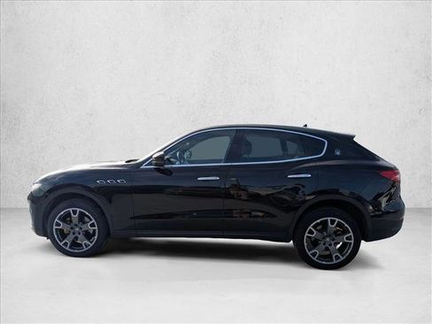 Used 2017 Maserati Levante AWD/4WD image 8