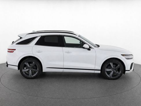 Used 2026 Genesis GV70 3.5T Sport Advanced AWD/4WD image 7