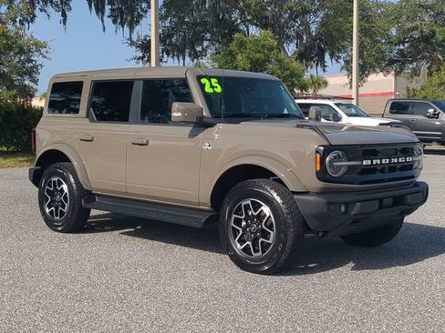 Certified 2025 Ford Bronco Outer Banks AWD/4WD image 2