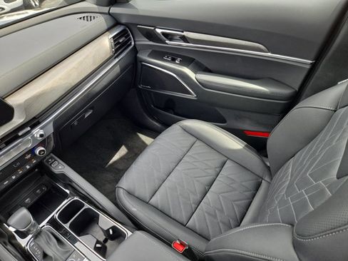 Used 2025 Kia Telluride SX X-Line AWD/4WD image 16
