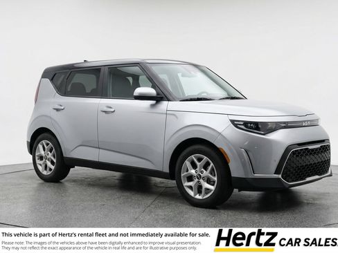 Used 2025 Kia Soul LX w/ LX Technology Package FWD image 1