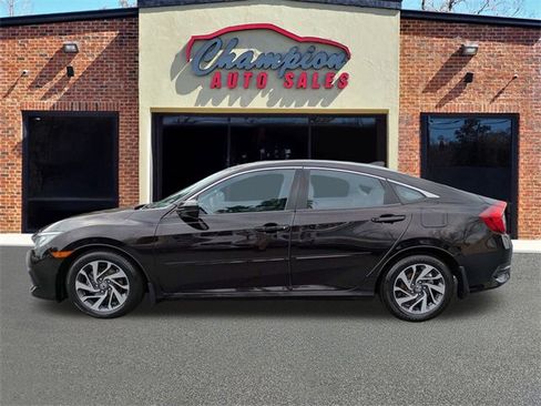 Used 2017 Honda Civic EX image 9