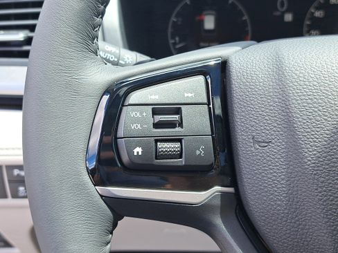 New 2026 Honda Odyssey Touring image 23