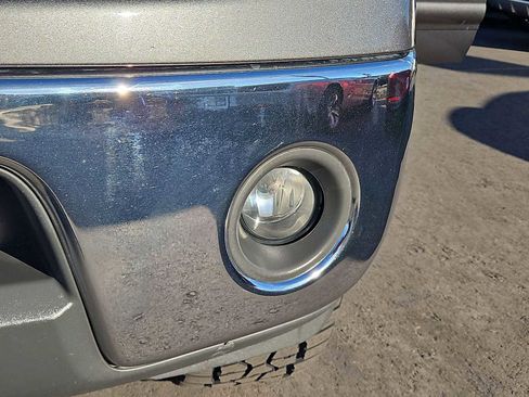 Used 2019 Nissan Frontier SL image 11