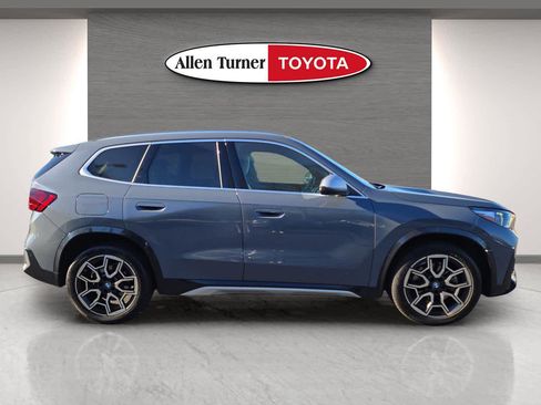 Used 2024 BMW X1 xDrive28i w/ Premium Package image 6