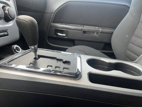 Used 2010 Dodge Challenger SE image 31