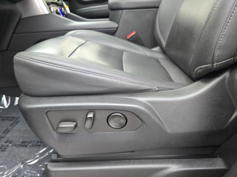 Used 2022 Chevrolet Tahoe Z71 w/ Luxury Package image 30