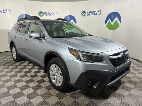 Used 2022 Subaru Outback Premium image 1