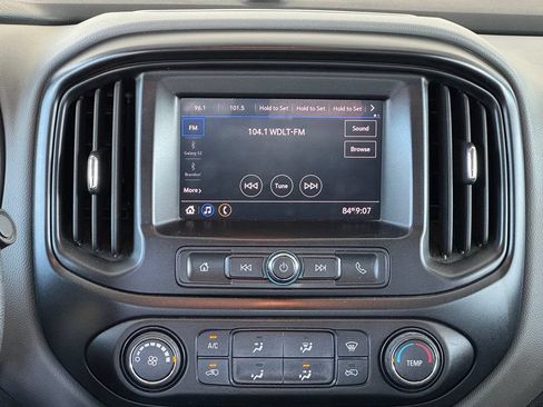 Used 2022 Chevrolet Colorado W/T w/ WT Convenience Package RWD image 28