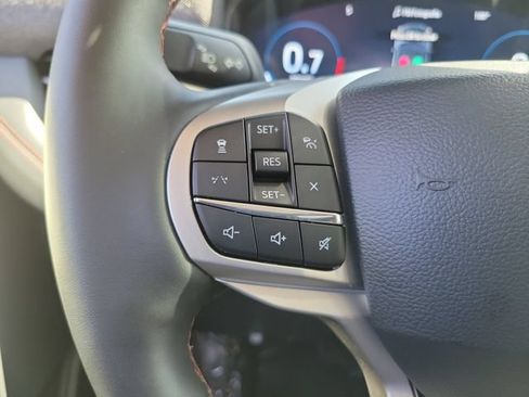 Used 2026 Ford Explorer Active RWD image 7