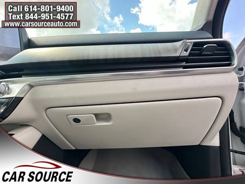Used 2024 Kia Telluride SX Prestige AWD/4WD image 32