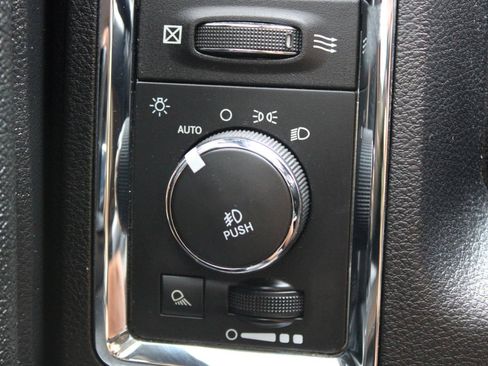 Used 2017 RAM 1500 Laramie w/ Convenience Group AWD/4WD image 27