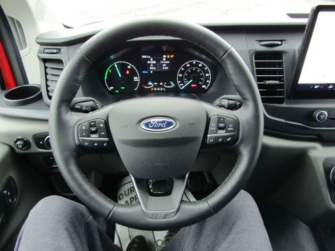 Used 2024 Ford E-Transit Low Roof RWD image 22