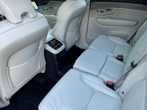 New 2026 Volvo XC90 T8 Ultra image 10