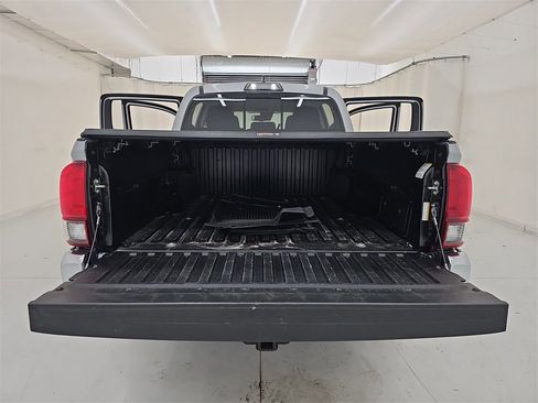 Used 2019 Toyota Tacoma SR5 image 14