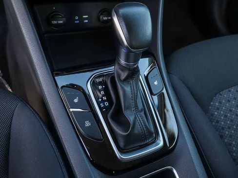 Used 2018 Hyundai Ioniq Plug-In Hybrid FWD image 20