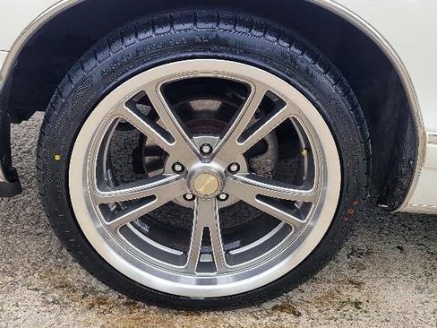 Used 1993 Chevrolet Caprice Classic LS image 25