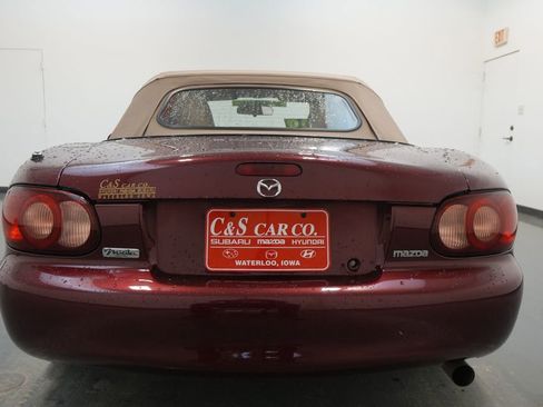 Used 2003 MAZDA MX-5 Miata image 7