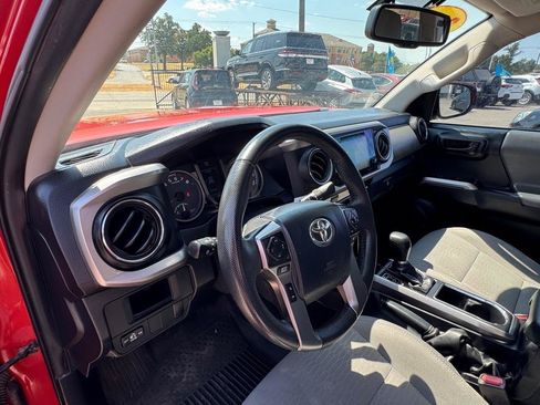 Used 2017 Toyota Tacoma SR5 w/ Tow Package RWD image 10