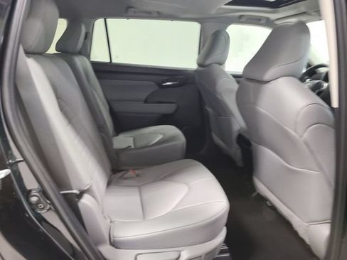 Certified 2026 Toyota Highlander XLE AWD/4WD image 21
