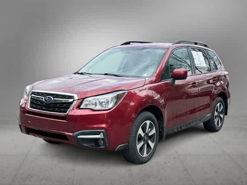 Used 2017 Subaru Forester 2.5i Premium AWD/4WD image 1