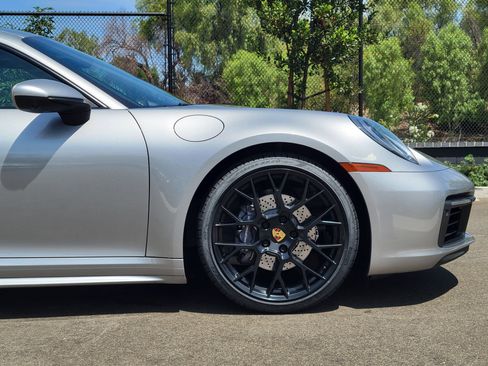 Certified 2022 Porsche 911 Carrera RWD image 11