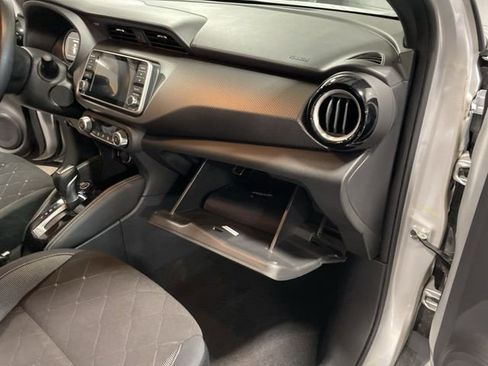 Used 2019 Nissan Kicks SV image 40