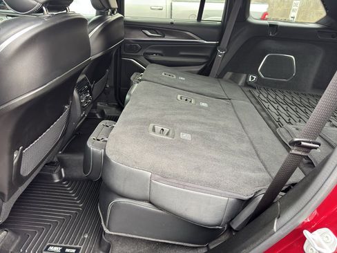 Certified 2022 Jeep Grand Cherokee Overland w/ Adv Protech Group III image 16