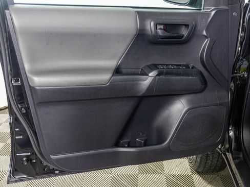 Used 2023 Toyota Tacoma SR AWD/4WD image 34