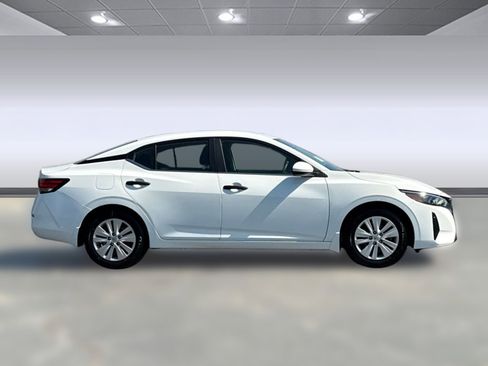Used 2025 Nissan Sentra S image 7